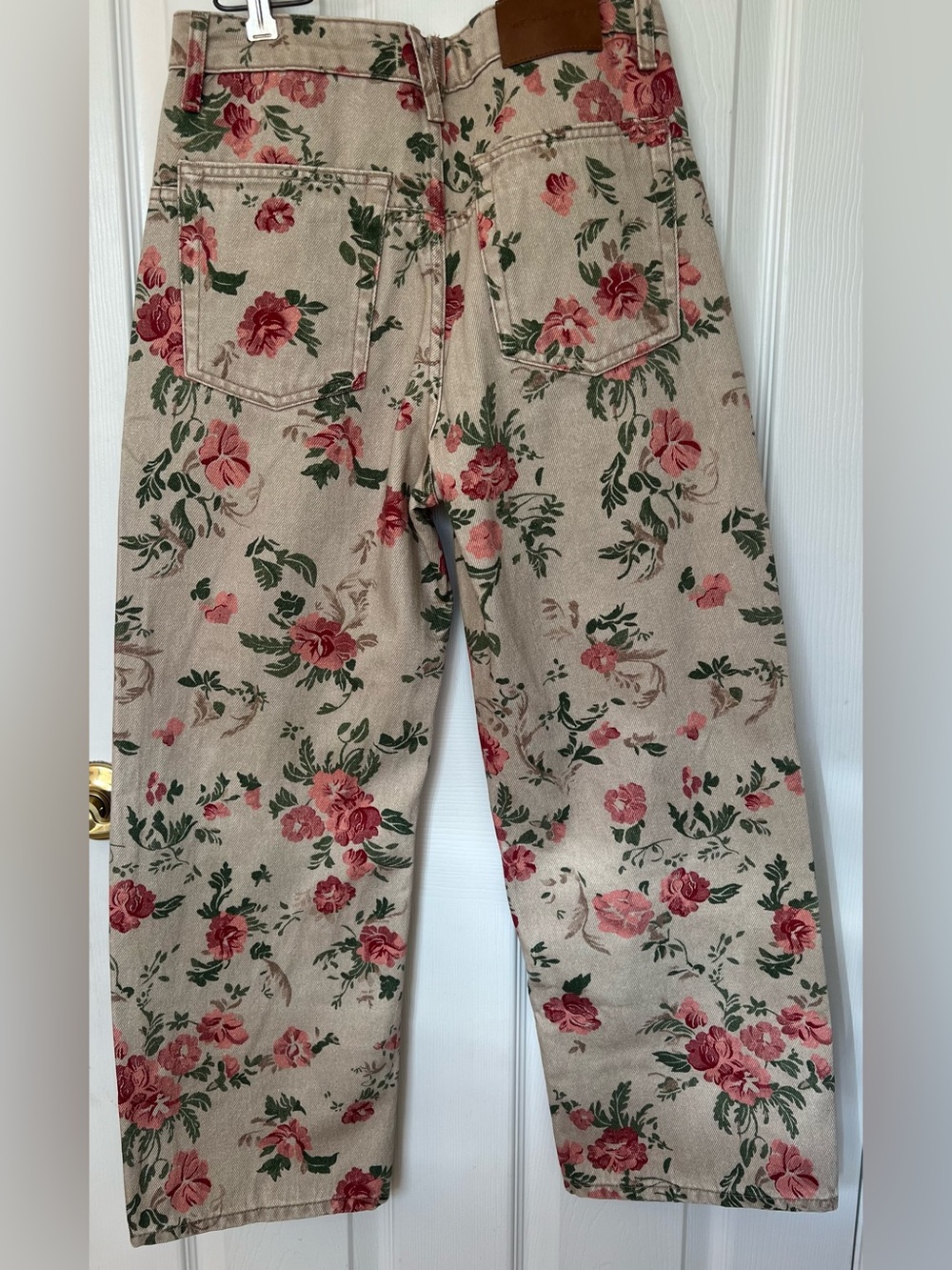 NWOT We The Free Women's Tan w Floral Denim Pants straight leg Sz 25 UNIQUE